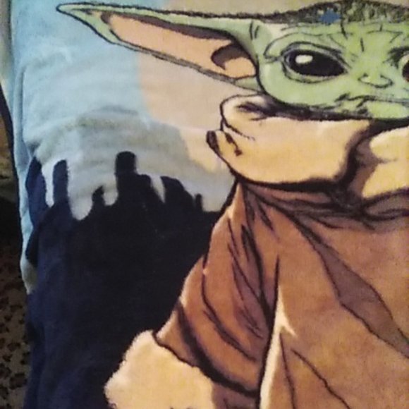 Starwars Yoda Plush Blanket 63"x78" Faux Fur Super Soft Warm - Picture 2 of 6